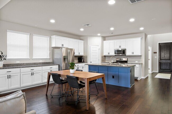 Foto del edificio - 3009 Diego Dr