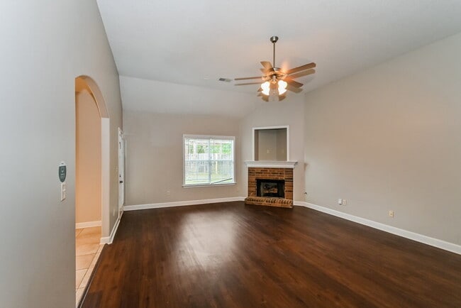 Foto del edificio - 10116 Hammersmith Ln