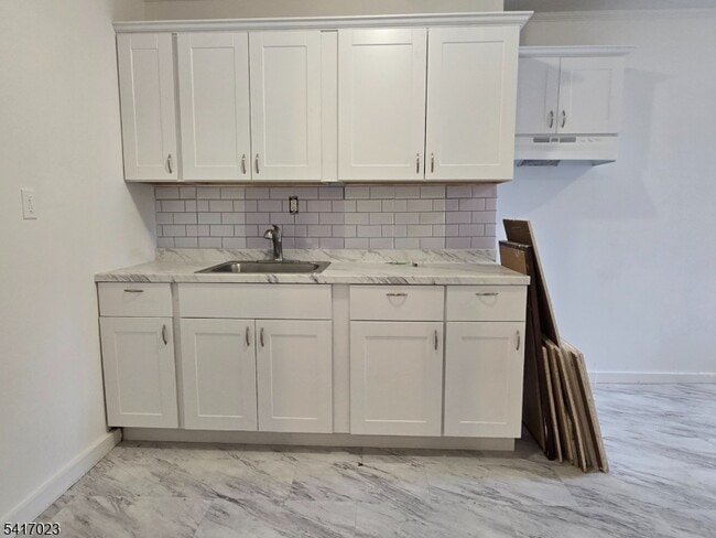 Building Photo - 232 Stuyvesant Ave