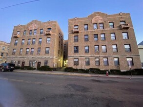 Building Photo - 144 Old Bergen Rd