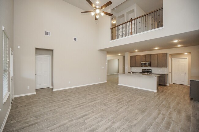 Foto del edificio - 5463 Grand View Dr