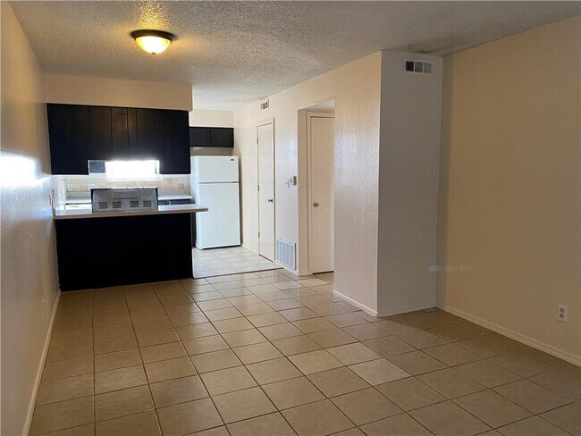 Foto del edificio - 1820 W Twin Springs St