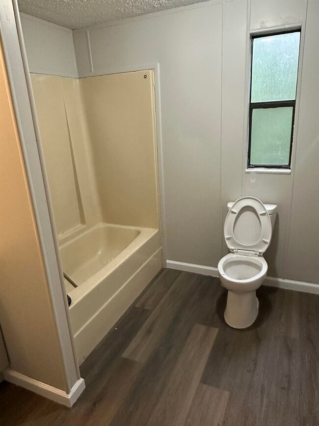 Building Photo - 1658 Rankin Ave