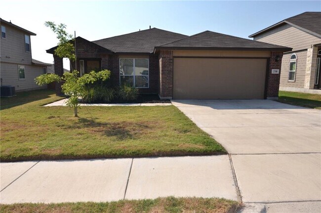 Foto del edificio - 218 Linden Ln