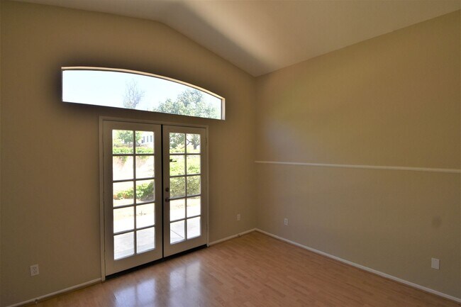 Building Photo - 220 Fox Mills Ln