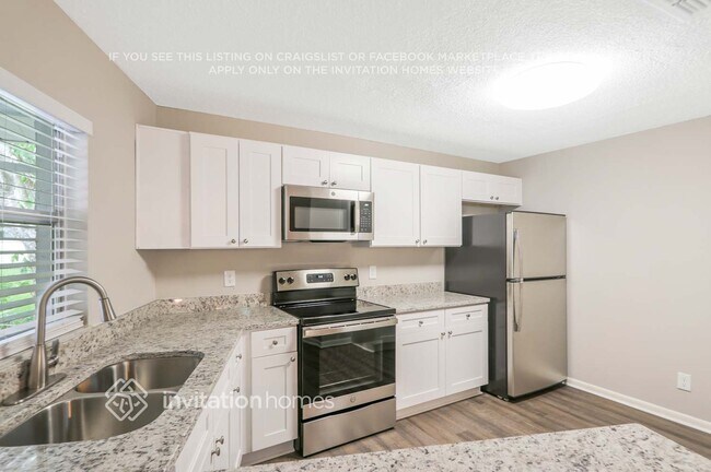 Foto del edificio - 8814 Elm Leaf Ct