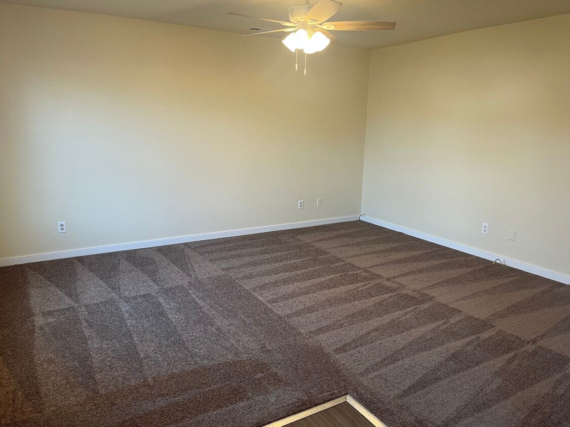 Primary Photo - Adorable 3bdrm/2 bath House Conveniently L...