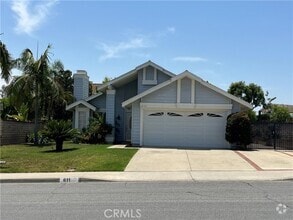 Building Photo - 611 Silver Bridle Rd