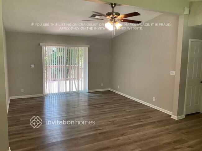 Foto del edificio - 738 Sheppard Rd