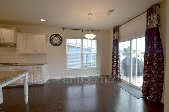 Building Photo - 9576 Herringbone Ln
