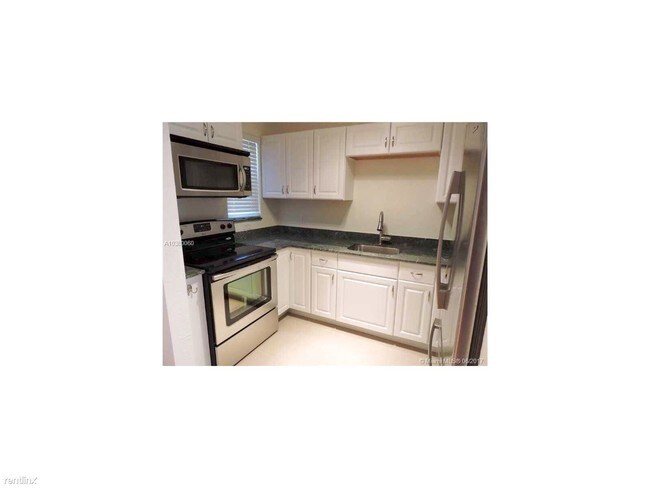 Foto del edificio - 571 NW 112th St