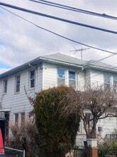 Building Photo - 19 Bainton St