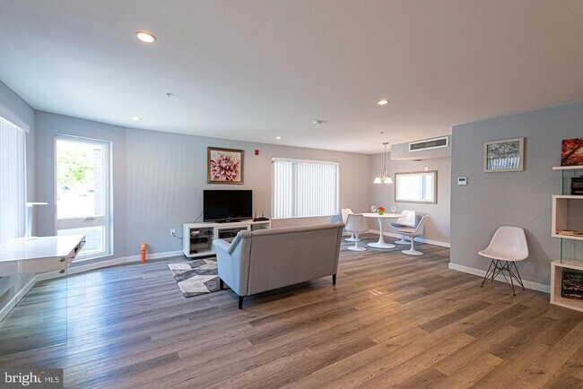 Foto del edificio - 808 W Norris St