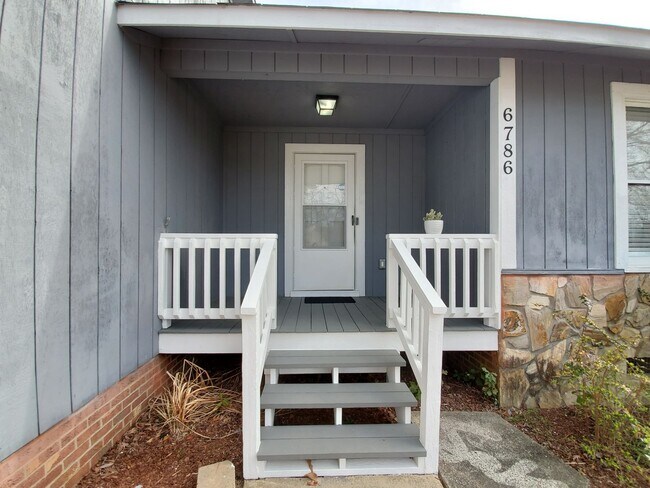 Foto del edificio - 6786 Candlewood Dr