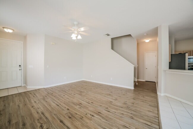 Foto del edificio - 7624 Devonbridge Garden Way