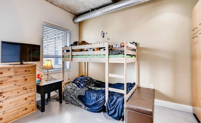 Foto del edificio - 1610 Little Raven St