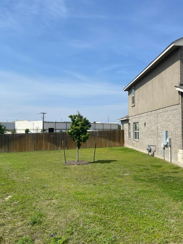 Foto del edificio - 2036 Birkby Ct
