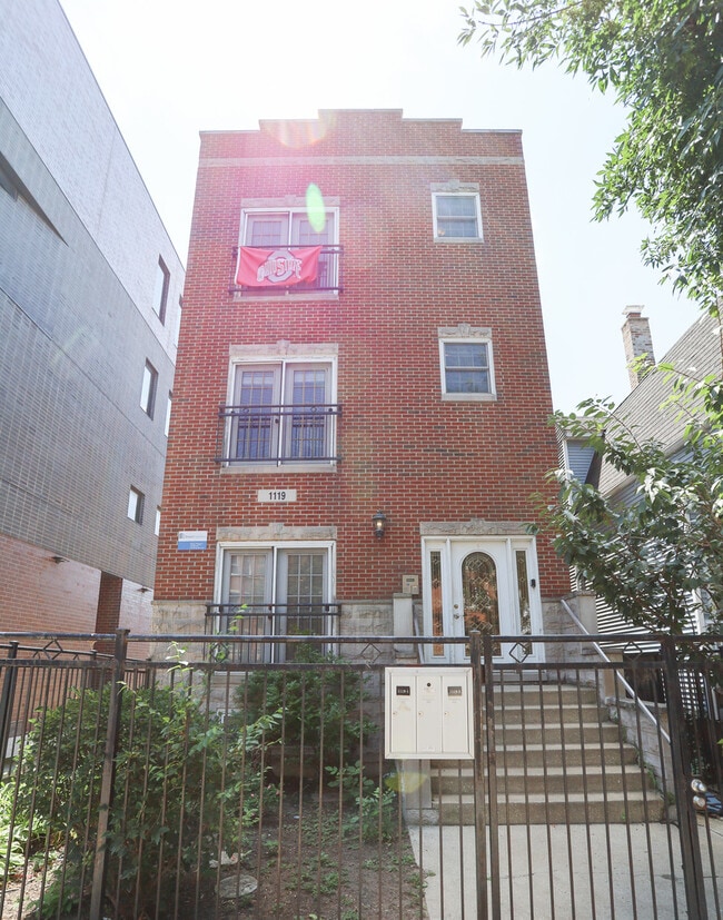 Building Photo - 1119 W Addison St