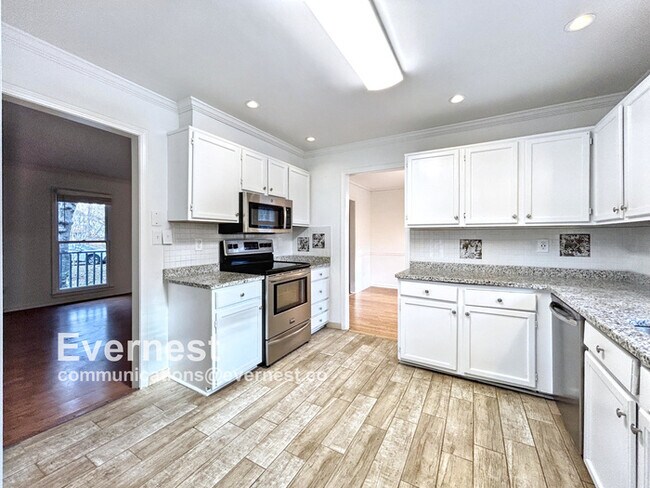 Foto del edificio - Beautiful 4-Bedroom Home with Modern Comforts / Pet-Friendly / Vouchers Accepted / Available Now!