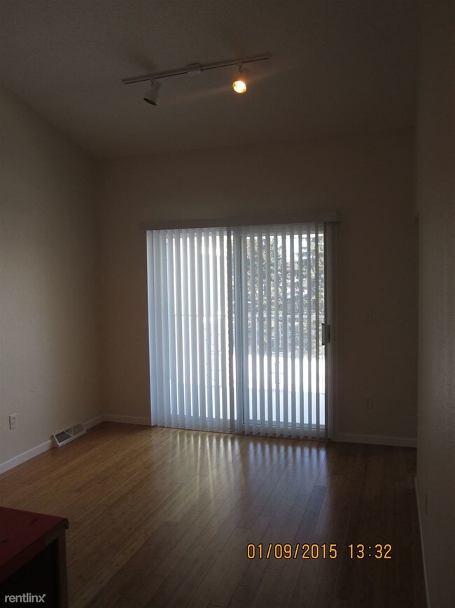 Building Photo - 2 br, 2 bath Condo - 3428 Cherry St Apt A7