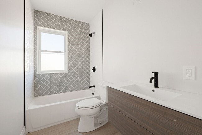 Foto del edificio - 849 Cummins Hwy