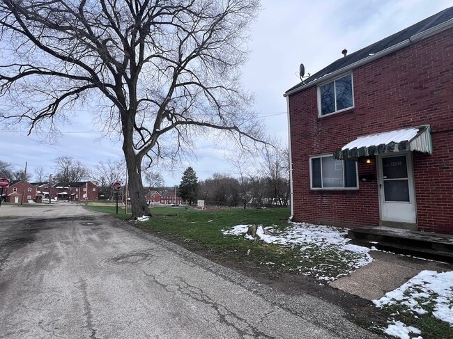 Building Photo - 4501 Bataan Ave