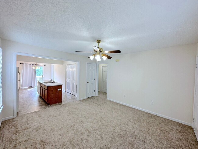 Building Photo - Well Maintained Home in Holly Springs!