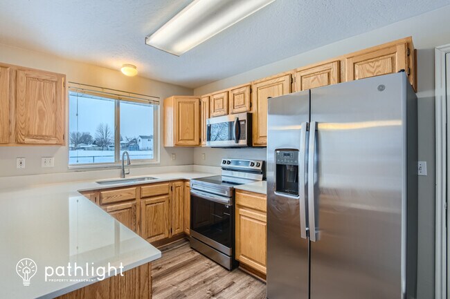 Building Photo - 725 N 1010 W, Pleasant Grove, UT, 84062