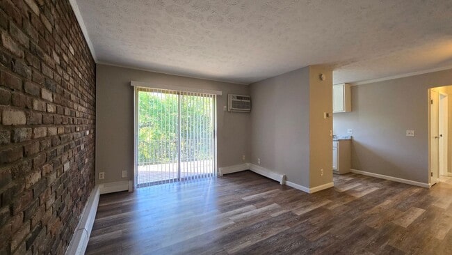 Interior Photo - Glen Parker Wood Flats