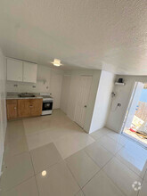 Building Photo - 1331 SW 129th Ave
