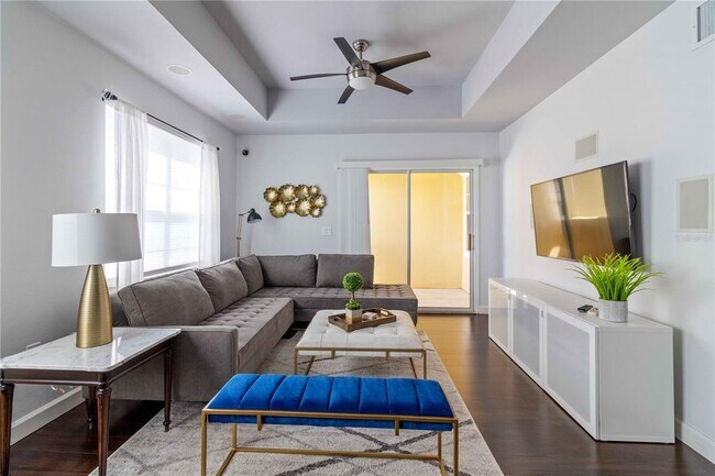 Building Photo - 1020 Villagio Cir