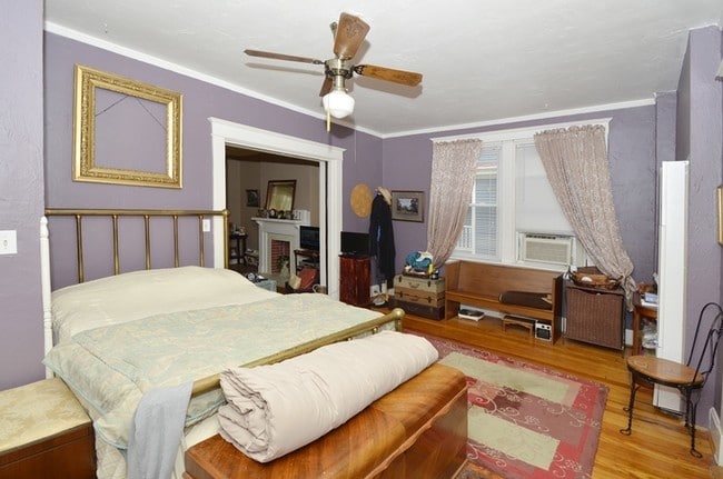  - 3212 Bach Ave
