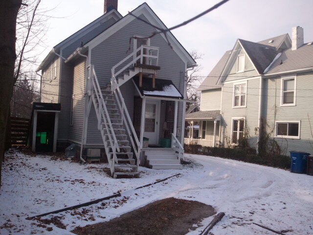 Back with fire escape - 1009 Packard St