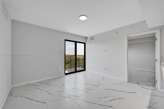 Foto del edificio - 840 NE 130th St