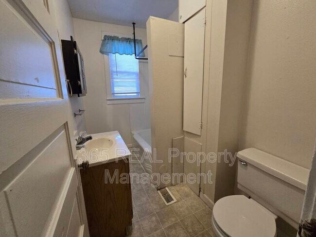 Foto del edificio - 1820 8th Ave