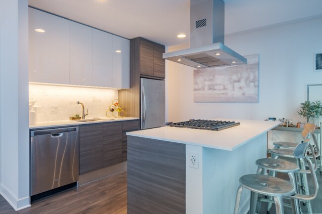 Photo - 206 W Hubbard St Apartment