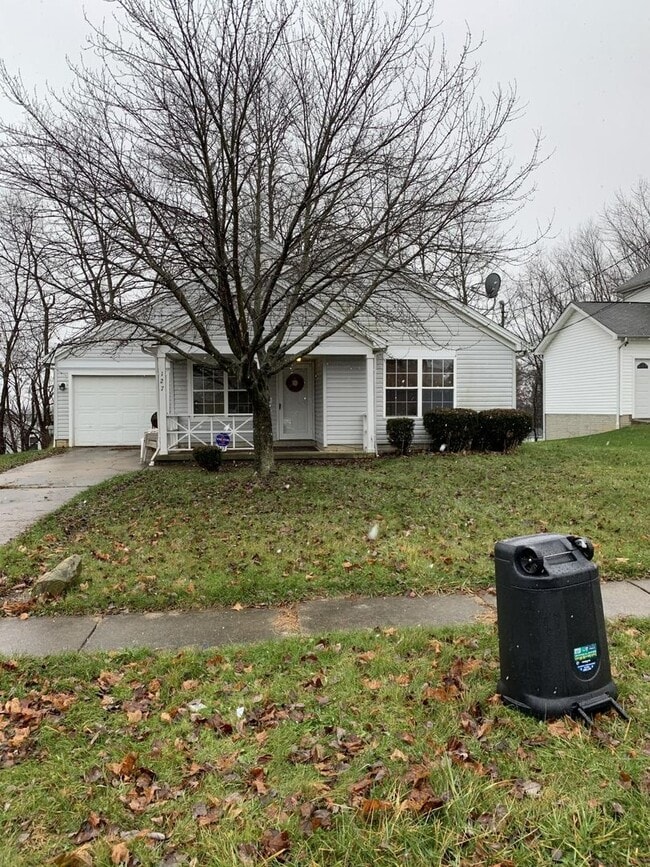 Building Photo - 127 Blackburn St