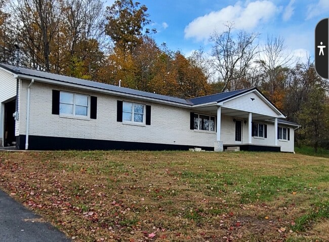 Building Photo - 1105 Lake Ariel Hwy