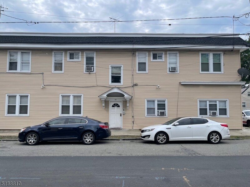 Primary Photo - 1 Norwood Ave