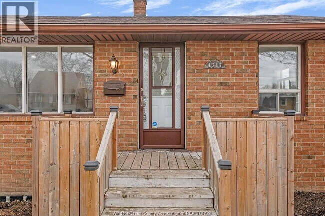 Photo du bâtiment - 1217 Harrison Ave