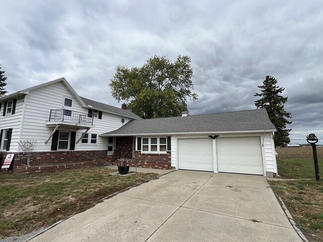 Building Photo - 7555 Finzel Rd