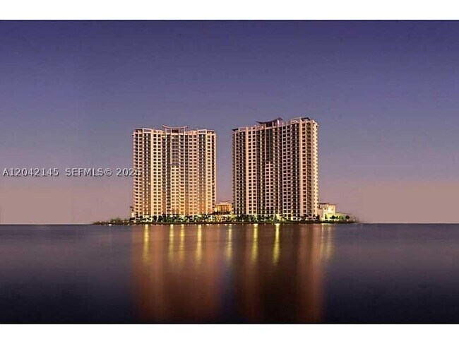 Building Photo - 2641 N Flamingo Rd