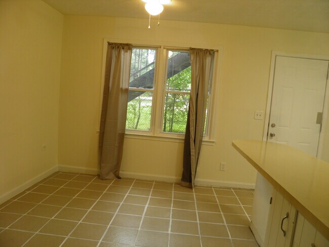 2nd Bedroom - 207 Douglas St