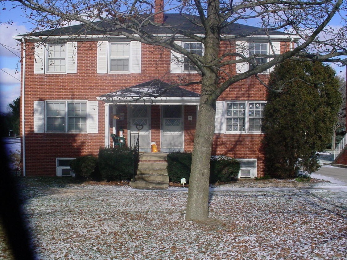 Foto principal - 2774 Center Rd