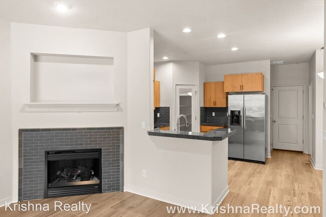 Building Photo - 3 br, 2.5 bath House - 4879 NW Blandy Terrace