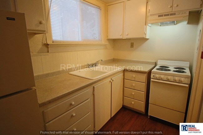Building Photo - 1335 Hyder St