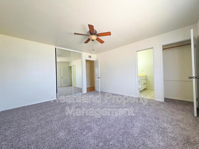 Foto del edificio - 8725 Kelso St