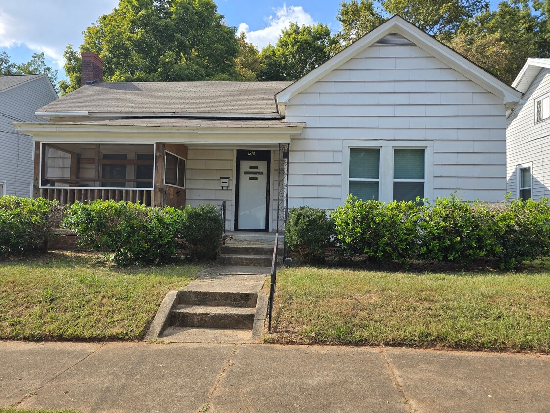 Primary Photo - 1212 N Church St