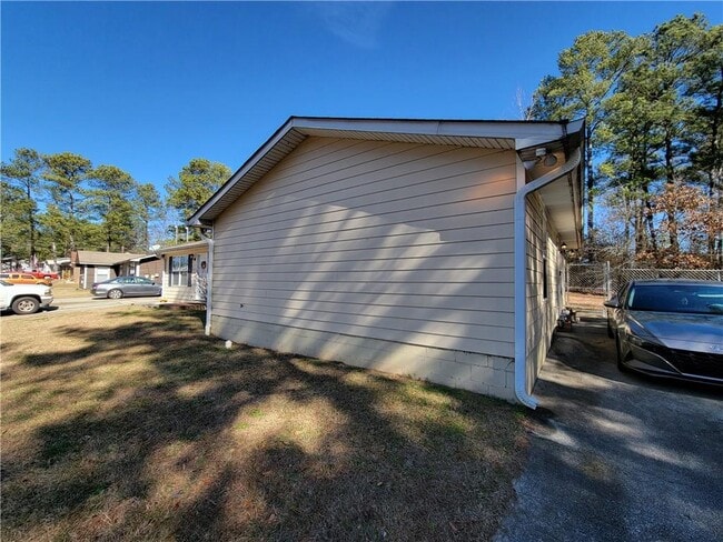 Building Photo - 9169 Bent Pine Ct NE