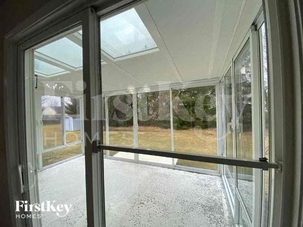 Building Photo - 430 E Pine Ridge Dr